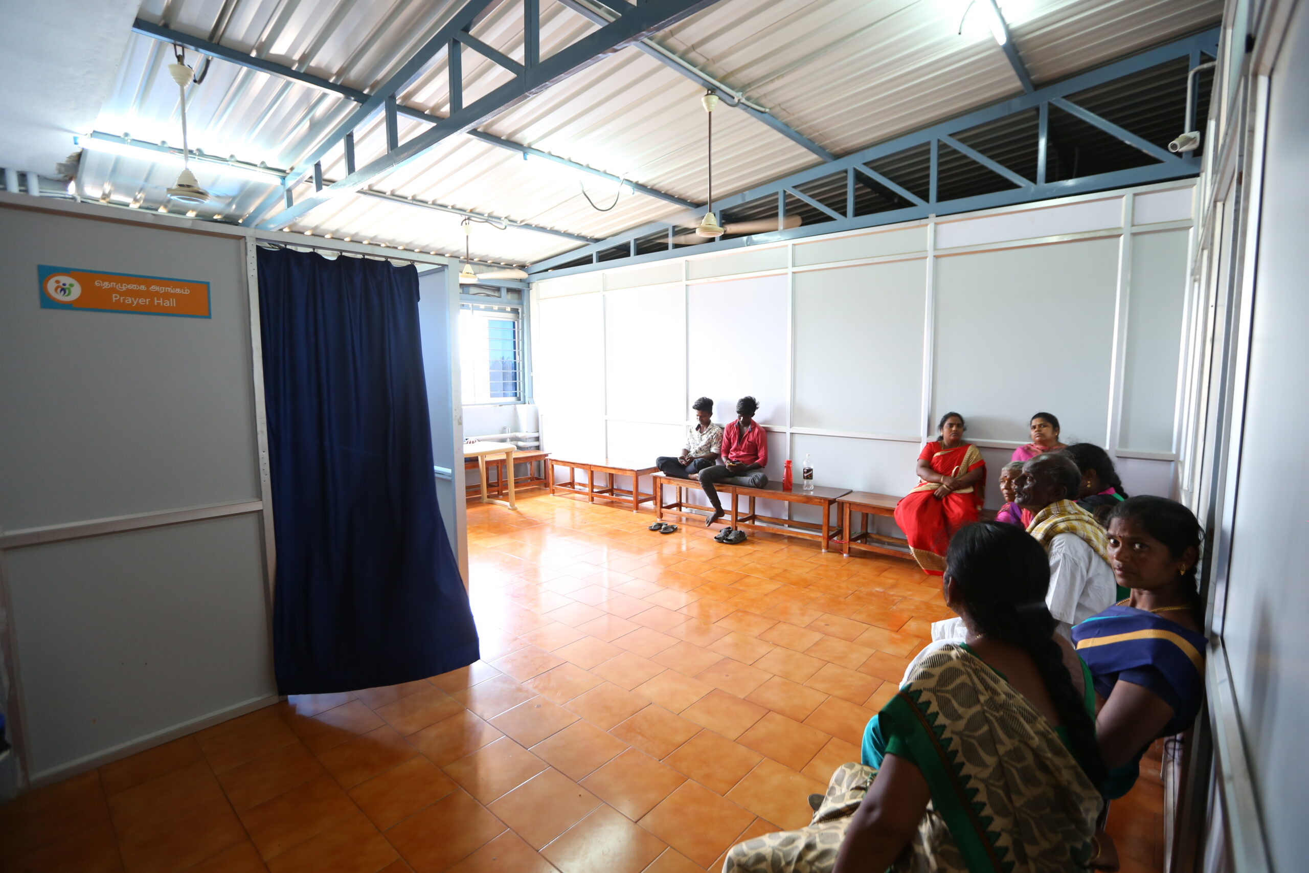 ATTENDER-WAITING-HALL